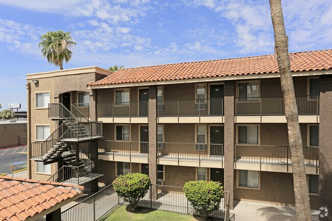 Tamarak Gardens Apartments Phoenix Az Apartments Com