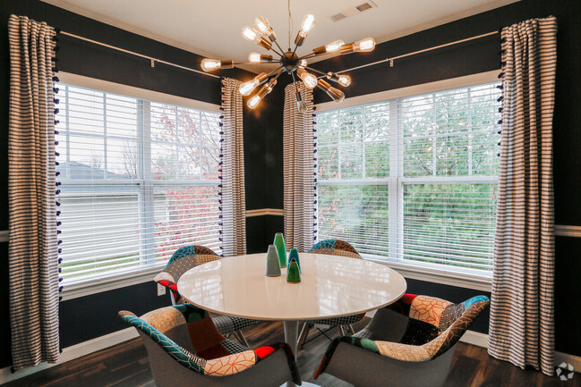 The Belmont - Dining Area - The Residences at Stevens Pond