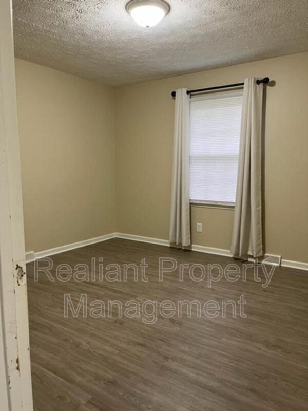 Foto del edificio - 108 Oakwood Dr