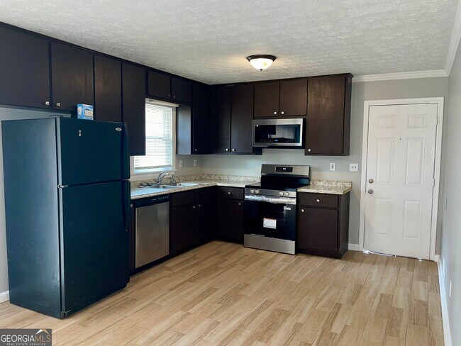 Building Photo - 5777 Northfield Dr