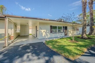Building Photo - 556 Clearwater Largo Rd