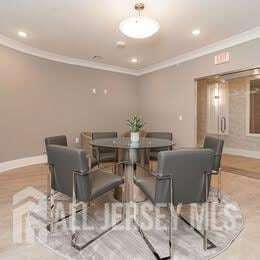 Foto del edificio - 175 Quincy Ct