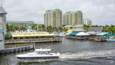 Building Photo - 700 E Boynton Beach Blvd