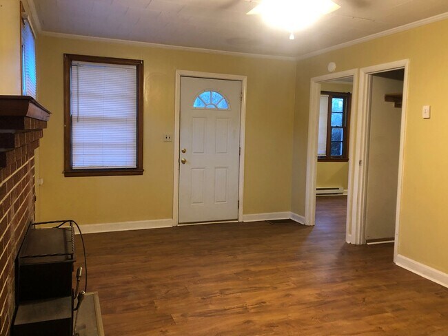 Foto del edificio - 553-B Jefferson Road