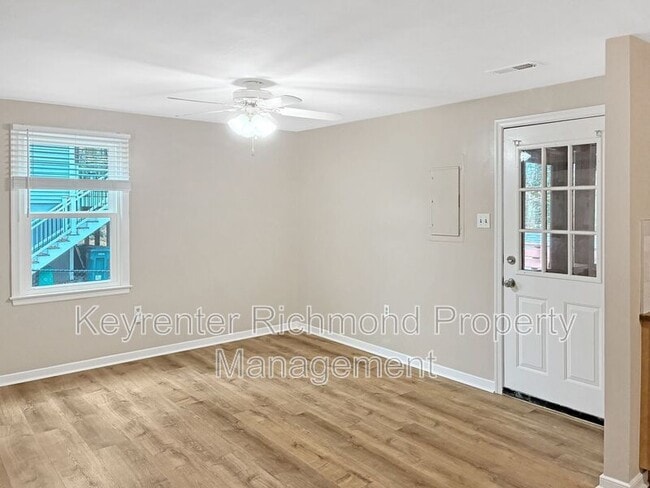 Foto del edificio - 2618 Darnell Rd