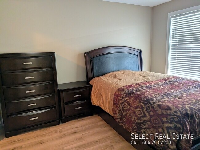 Photo du bâtiment - 46289 Yale Rd