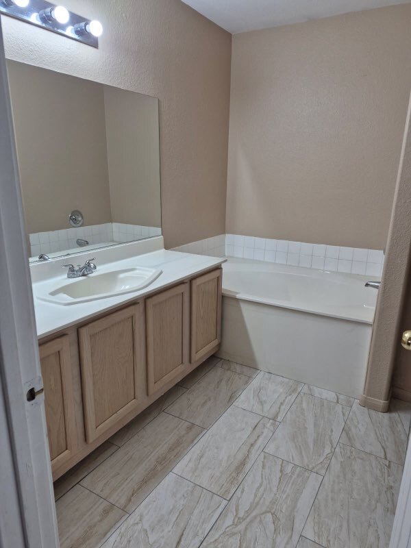 Foto del edificio - 4316 W Lake Mead Blvd