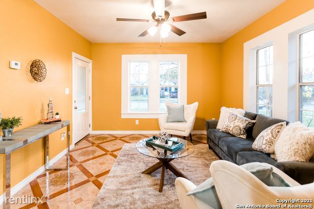 Building Photo - 1 br, 1 bath House - 615 Denver Blvd