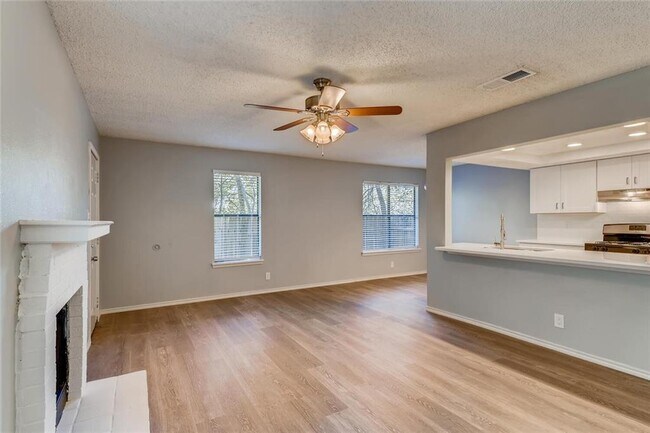 Building Photo - 9205 Kempler Dr