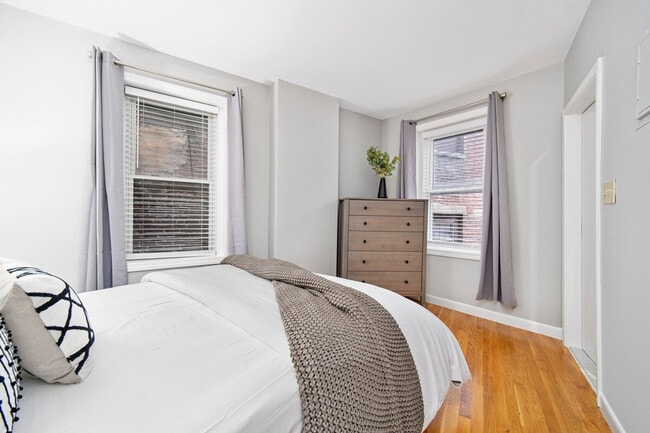 Building Photo - 348 North St