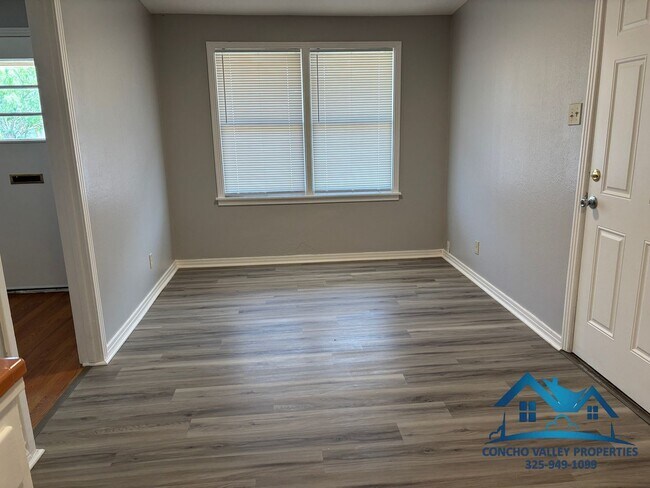 Building Photo - 2718 Rio Grande St