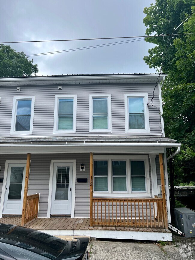 Apartments For Rent in Valley View PA with a Balcony 8 Rentals