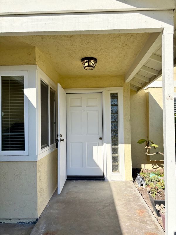 Building Photo - 612 Maybritt Cir