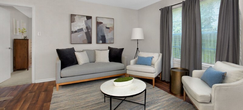 Foto del edificio - 100 McKeough Ave