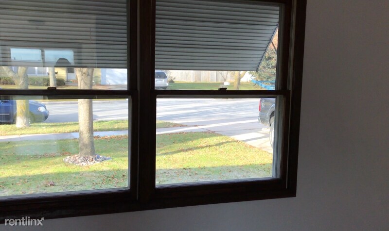 Building Photo - 2 br, 1 bath Apartment - 240 Westbrook Drive