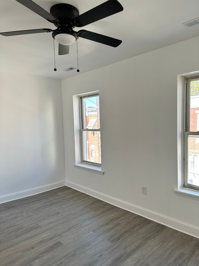 Building Photo - 2212 Pierce St