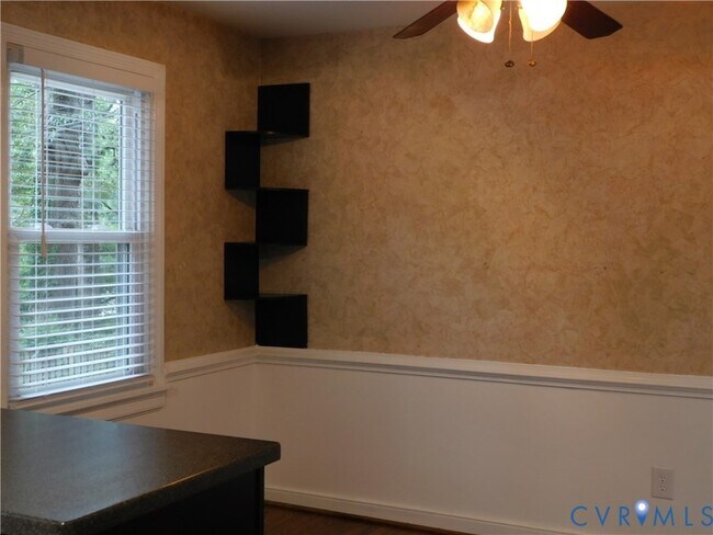 Foto del edificio - 8510 Weldon Dr