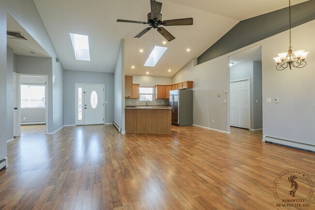 Photo - 601 Silver Plume Dr House