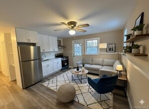 Building Photo - 125 Longdale Rd