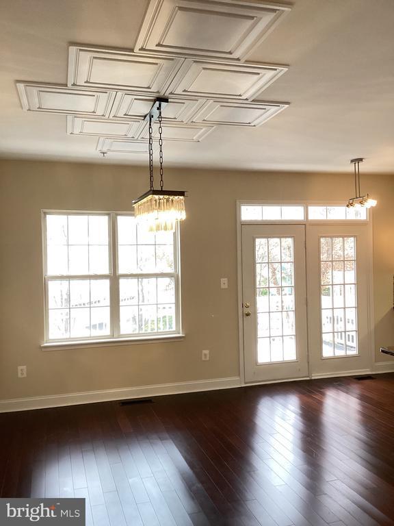 Foto del edificio - 23433 Clarksridge Rd