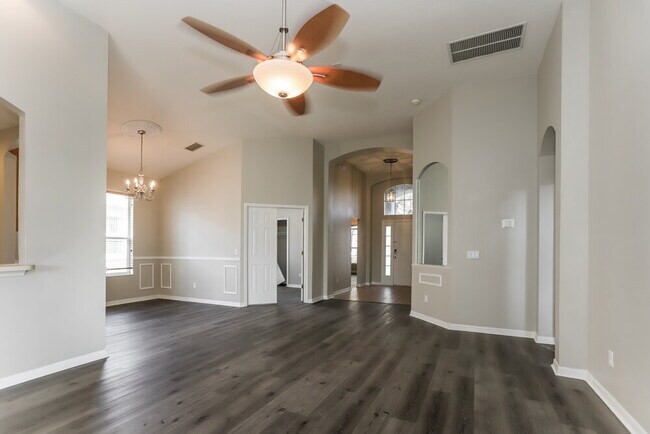 Building Photo - 4127 101st Ave E