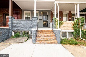 Building Photo - 307 E 25th St