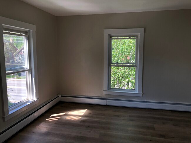 Foto del edificio - 995 Western Ave