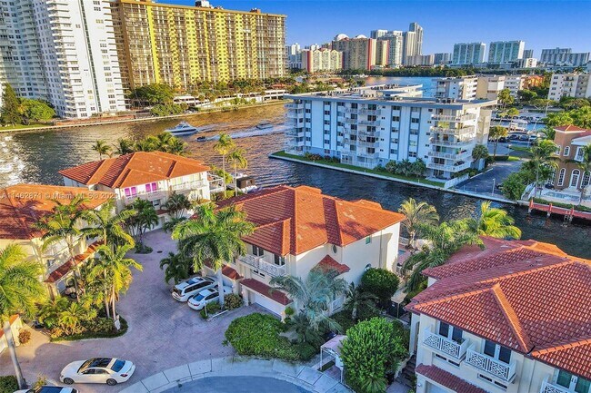 Foto del edificio - 3942 NE 171 St