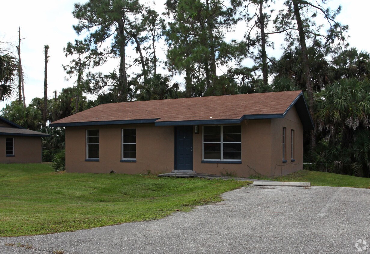 Building Photo - 2358 Cherry Ln