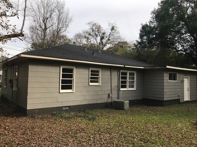 Foto del edificio - **UPCOMING**3 or 4 Bedroom / 1.5 Bathroom Home for Rent in Columbus, GA