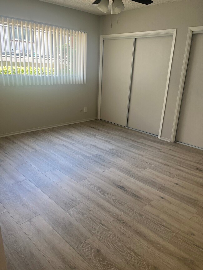 Foto del edificio - 16015 Vanowen St