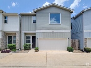 Building Photo - 1815 Crestdale Dr