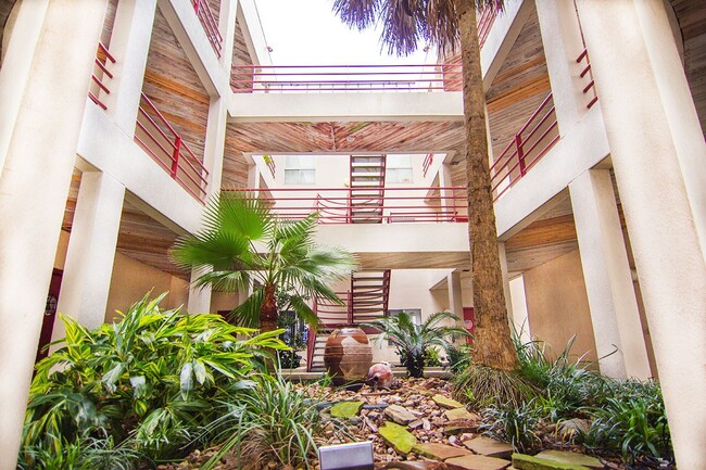 Foto del edificio - 1306 Marina Bay Dr