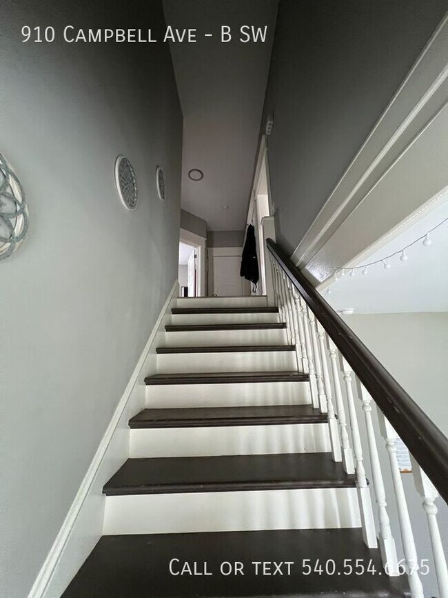 Foto del edificio - 910 Campbell Ave SE