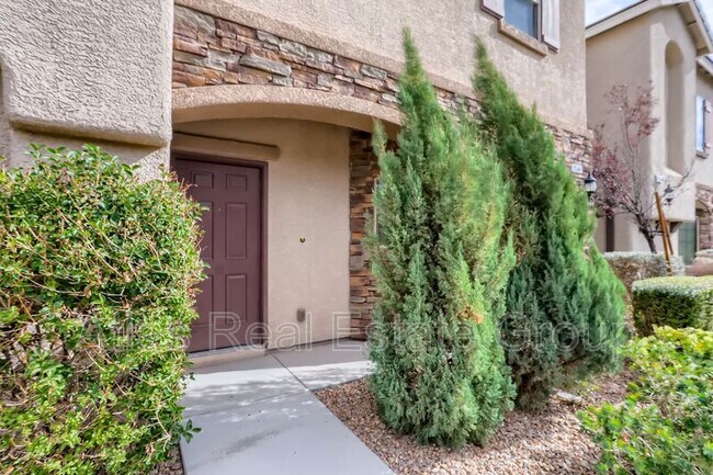 Foto del edificio - 9544 Alma Ridge Ave