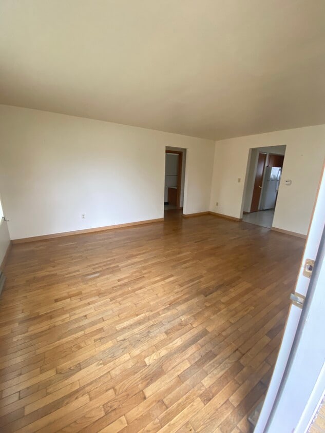 1210 Julie Dr, Champaign, IL 61821 House Rental in Champaign, IL