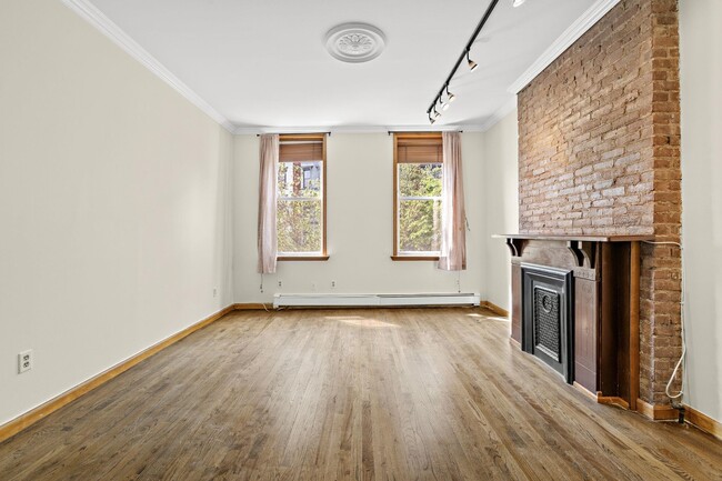 Foto del edificio - 1105 Washington St