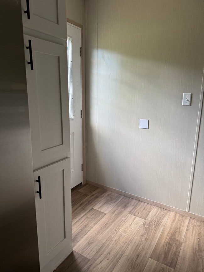 Building Photo - Three Oaks Main Home builders. LLC