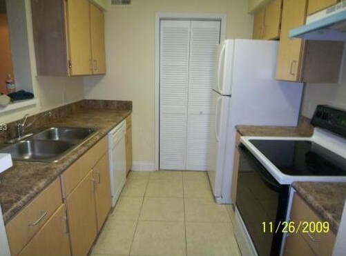 Foto del edificio - 2400 NW 33rd St