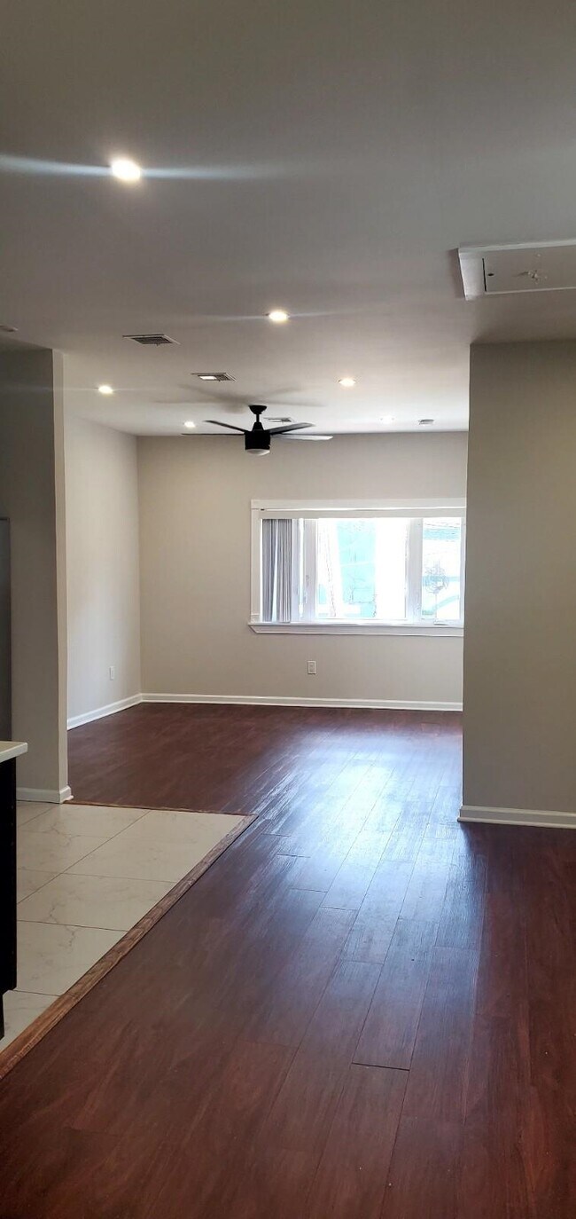 Foto del edificio - 2110 Summit Ave
