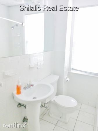 Foto del edificio - 1 br, 1 bath Apartment - 65 Walnut St