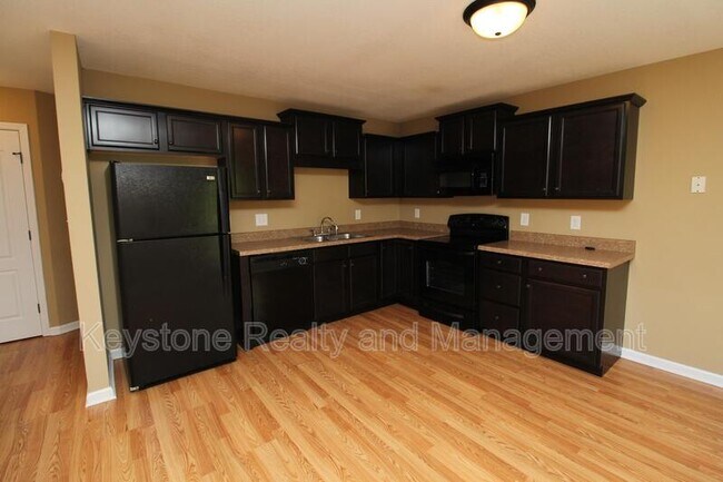 Building Photo - 1721 Thistlewood Dr