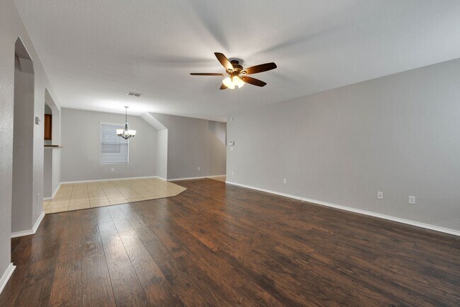 Building Photo - Beautiful rental home in NW San Antonio av...