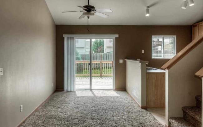 Building Photo - Inviting 3-Bedroom Near 168th & Giles!!
