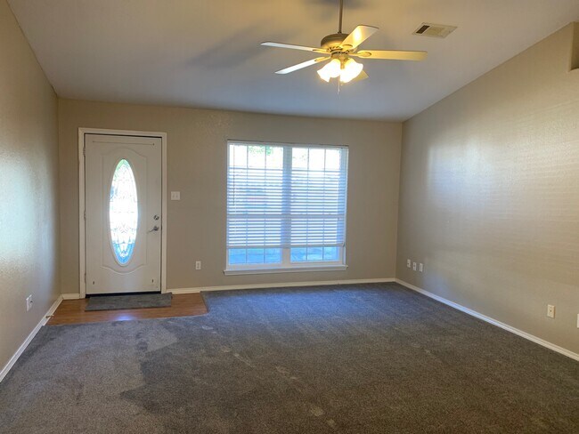Foto del edificio - Gorgeous 3 Bed / 2 Bath Home in Fort Smith...