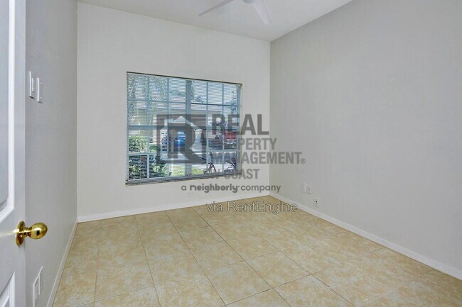 Building Photo - 10735 Maui Cir