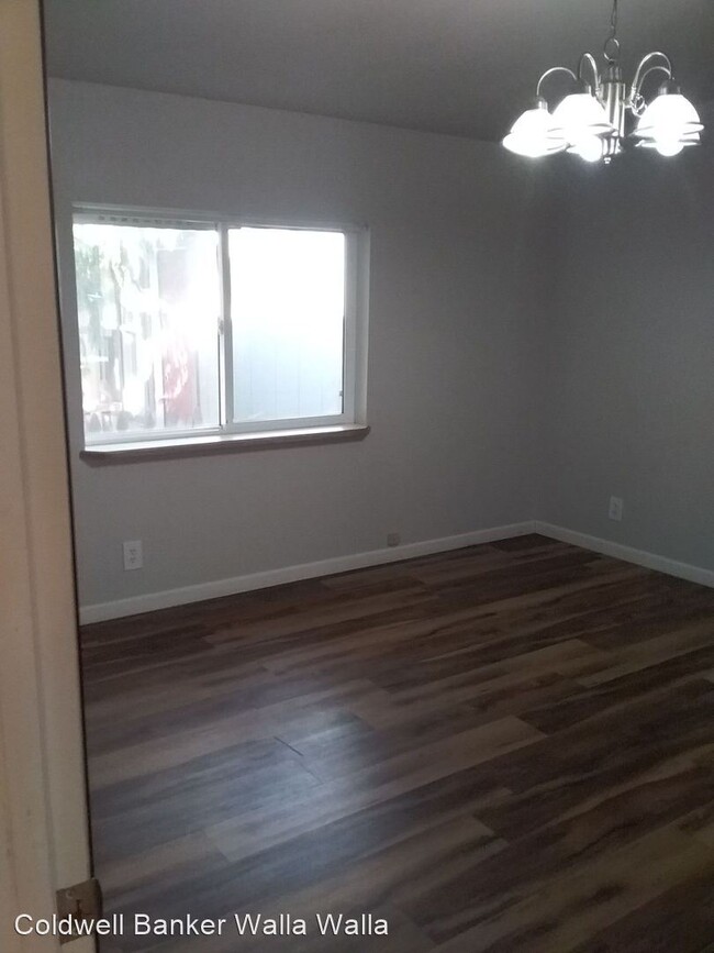 Building Photo - 3 br, 2 bath House - 528 Washington St.