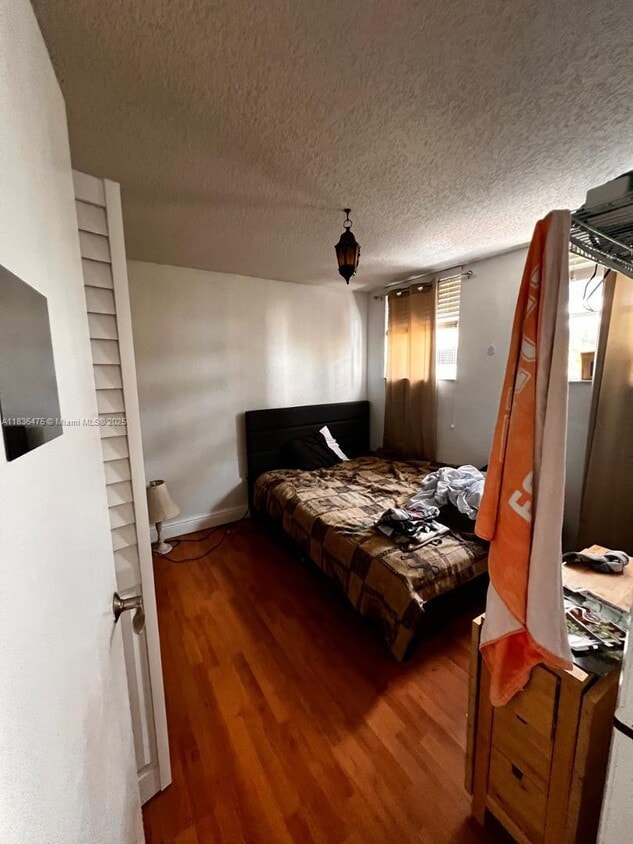 Primary Photo - 210 SW 11th St