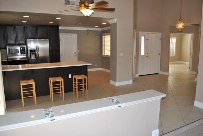 Building Photo - 4050 Tilden Dr