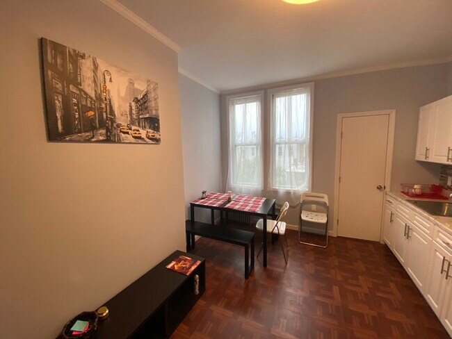 Foto del edificio - 539 47th Rd